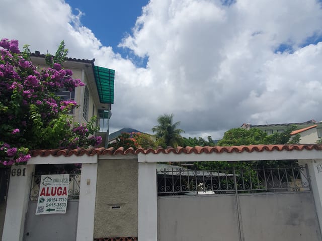 Casa 2 quartos e 1 banheiro, para alugar, no bairro Campo Grande em Rio de Janeiro