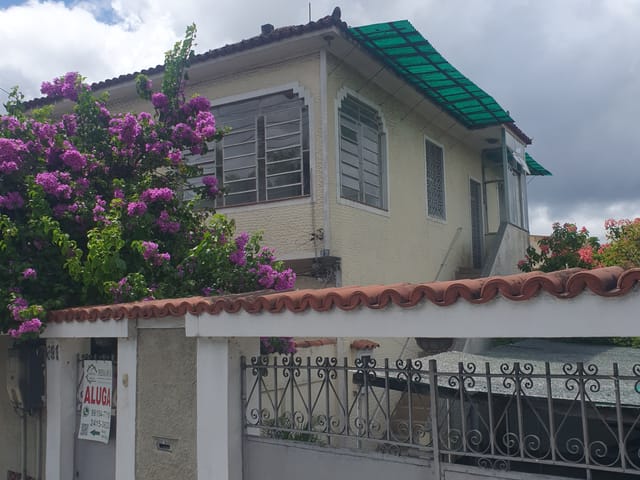 Casa 2 quartos e 1 banheiro, para alugar, no bairro Campo Grande em Rio de Janeiro