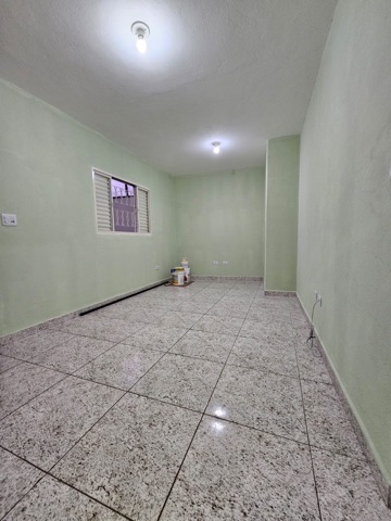 Foto do Casa - CASA TÉRREA PARA LOCAÇÃO - 90m² - SENDO 2 QUARTOS - SALA - COZINHA - QUINTAL - VAGA E MUITO MAIS - ÓTIMA LOCALIZAÇÃO | Rocha Marqueze Imóveis