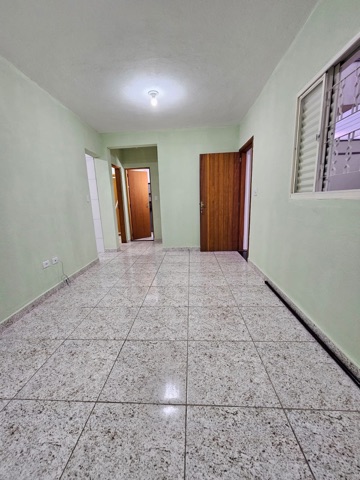 Foto do Casa - CASA TÉRREA PARA LOCAÇÃO - 90m² - SENDO 2 QUARTOS - SALA - COZINHA - QUINTAL - VAGA E MUITO MAIS - ÓTIMA LOCALIZAÇÃO | Rocha Marqueze Imóveis