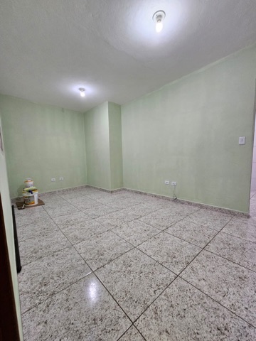 Foto do Casa - CASA TÉRREA PARA LOCAÇÃO - 90m² - SENDO 2 QUARTOS - SALA - COZINHA - QUINTAL - VAGA E MUITO MAIS - ÓTIMA LOCALIZAÇÃO | Rocha Marqueze Imóveis
