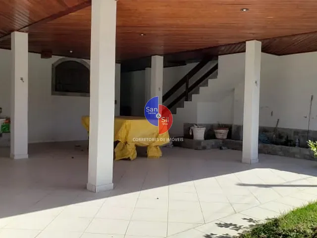 Casa com 360m² 4 quartos e 2 banheiros, à venda, no bairro Limoeiro em Guapimirim