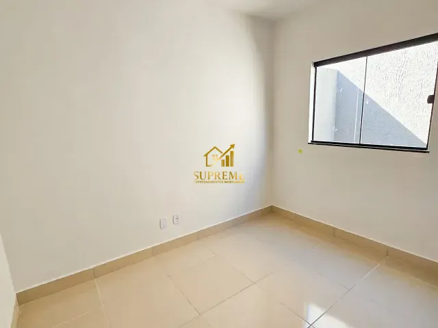 Casa 3 quartos e 2 banheiros, à venda, no bairro Jardim Marques de Abreu em Goiânia