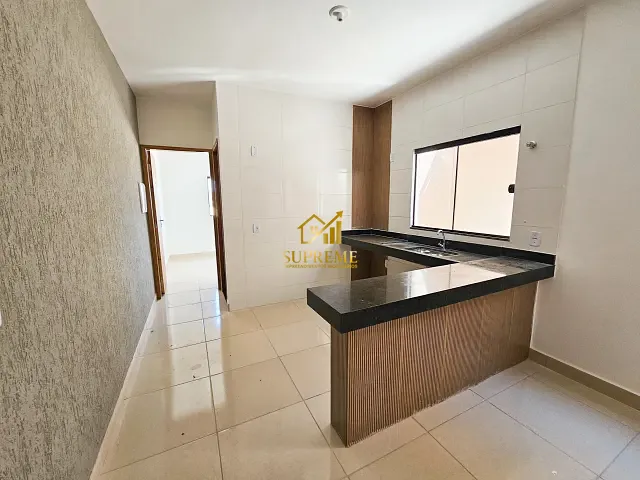 Casa 3 quartos e 2 banheiros, à venda, no bairro Jardim Marques de Abreu em Goiânia