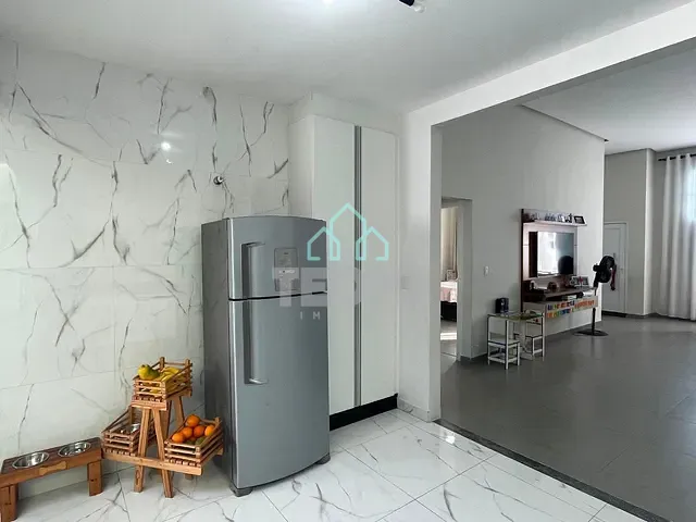 Casa com 263m² 3 quartos e 3 banheiros, à venda, no bairro Vila dos Comerciários 2 em Taubaté