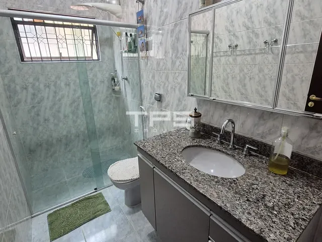 Casa com 300m² 3 quartos e 2 banheiros, à venda, no bairro Portal das Colinas em Guaratinguetá
