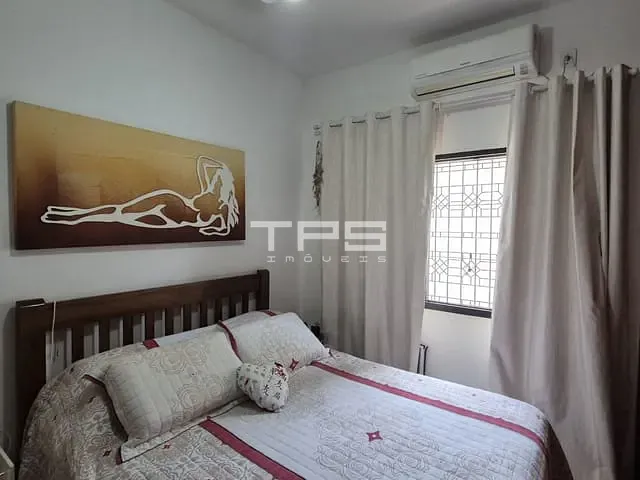 Casa com 300m² 3 quartos e 2 banheiros, à venda, no bairro Portal das Colinas em Guaratinguetá