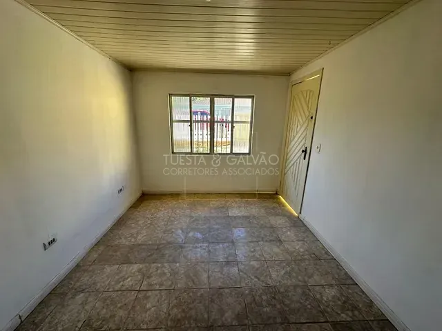Casa com 100m² 3 quartos e 1 banheiro, à venda, no bairro Vila Dona Fina em Campo Largo