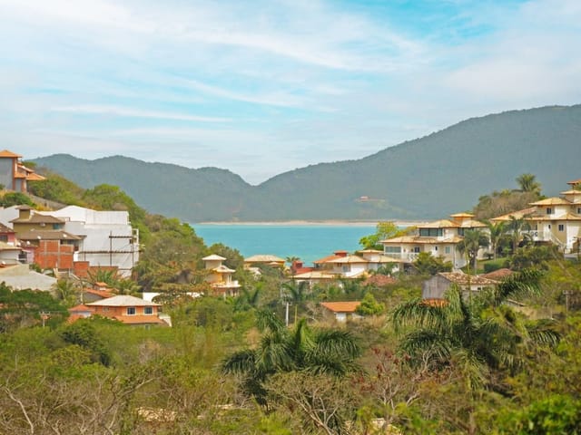 Casa com 2400m² 13 quartos e 15 banheiros, à venda, no bairro Alto de Búzios em Armação dos Búzios