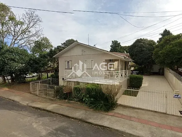 Casa 6 quartos e 2 banheiros, à venda, no bairro Jabuticabal em Erechim