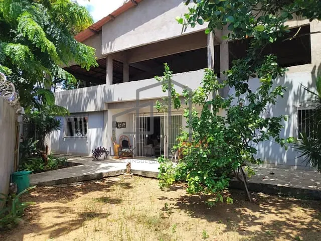 Casa com 550m² 3 quartos e 2 banheiros, à venda, no bairro Jaburuna em Vila Velha