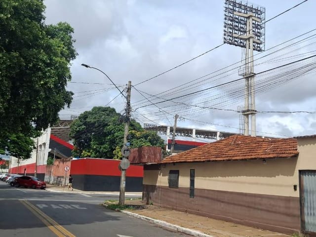 Casa 4 quartos e 1 banheiro, à venda, no bairro Setor dos Funcionários em Goiânia