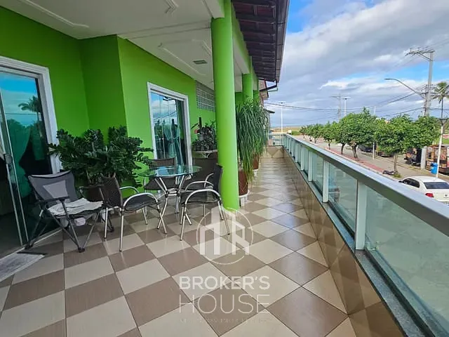 Casa com 360m² 5 quartos e 6 banheiros, à venda, no bairro Parque Jacaraípe em Serra