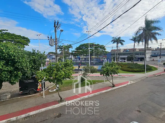Casa com 360m² 5 quartos e 6 banheiros, à venda, no bairro Parque Jacaraípe em Serra