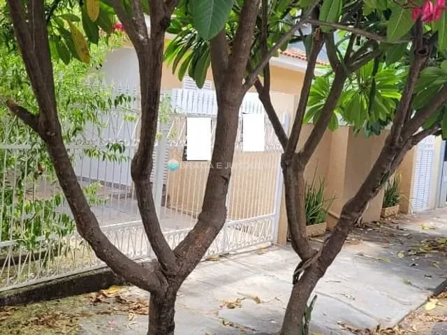 Casa com 360m² 3 quartos e 3 banheiros, à venda, no bairro Santos Dumont em São José do Rio Preto