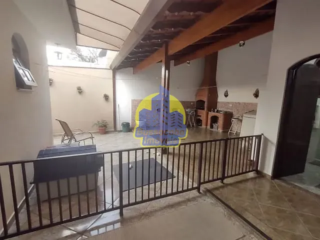 Casa com 246m² 3 quartos e 2 banheiros, à venda, no bairro Umuarama em Osasco