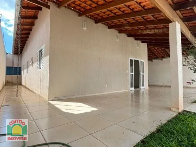 Casa com 840m² 3 quartos e 2 banheiros, à venda, no bairro Chácaras Americanas em Anápolis