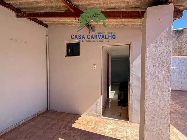 Casa 4 quartos e 2 banheiros, para alugar, no bairro Almirante tamandare/COAB em Ladário