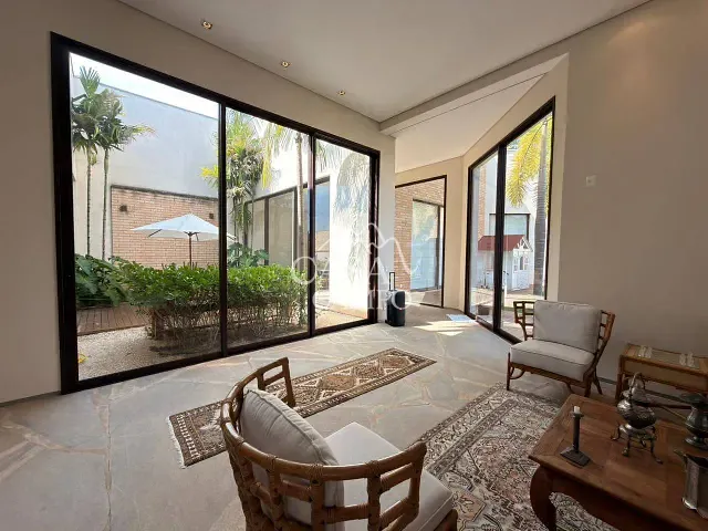 Casa com 3430m² 5 quartos e 8 banheiros, à venda ou para alugar, no bairro Condomínio Terras de São José em Itu