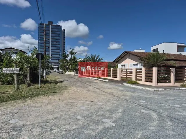 Casa com 504m² 3 quartos e 2 banheiros, à venda, no bairro Centro em Penha