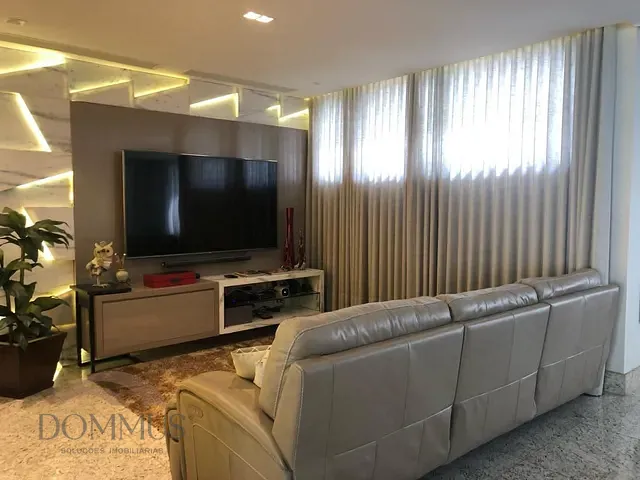 Casa com 990m² 3 quartos e 5 banheiros, à venda, no bairro Castelo em Ipatinga