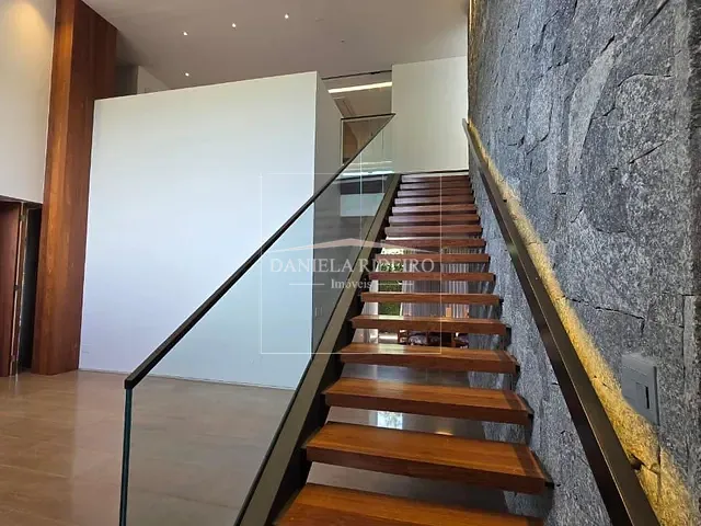 Casa com 762m² 5 quartos e 7 banheiros, à venda, no bairro Esperança em Londrina