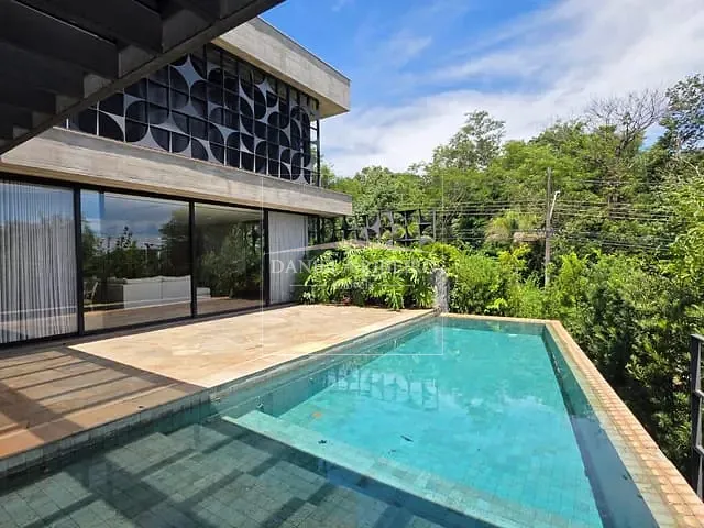 Casa com 762m² 5 quartos e 7 banheiros, à venda, no bairro Esperança em Londrina