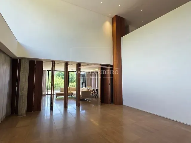 Casa com 762m² 5 quartos e 7 banheiros, à venda, no bairro Esperança em Londrina