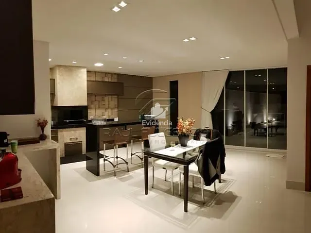 Casa com 650m² 3 quartos e 5 banheiros, à venda, no bairro Sun Lake Residence em Londrina