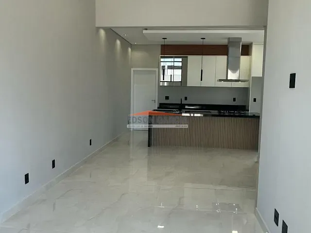 Casa com 220m² 3 quartos e 4 banheiros, à venda, no bairro Wanel Ville em Sorocaba