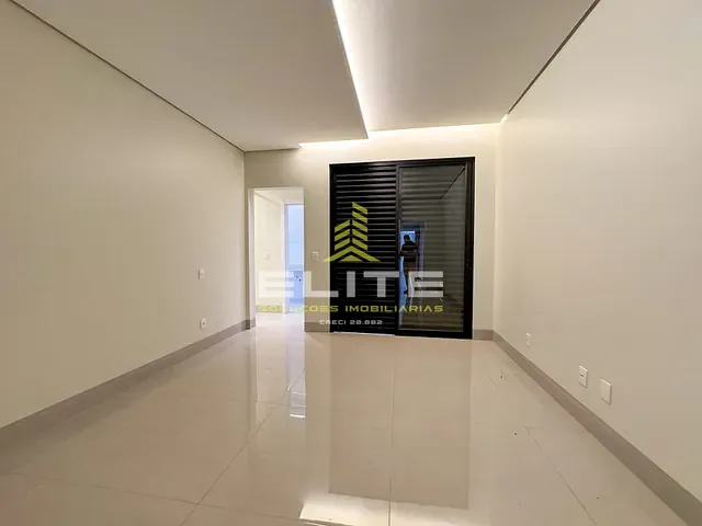 Casa com 488m² 3 quartos e 4 banheiros, à venda, no bairro Vila Romana em Sorriso