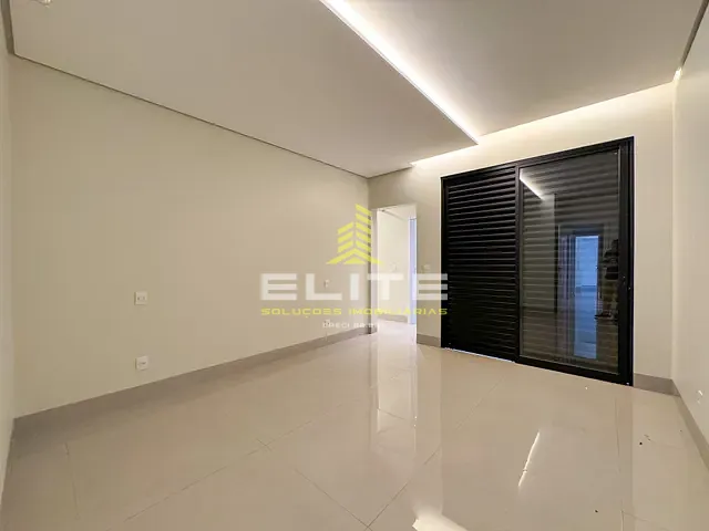 Casa com 488m² 3 quartos e 4 banheiros, à venda, no bairro Vila Romana em Sorriso
