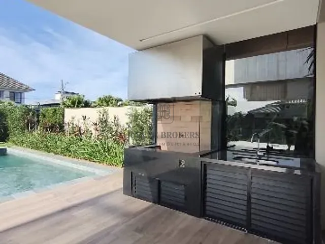 Casa 6 quartos e 8 banheiros, à venda, no bairro Jurerê Internacional em Florianópolis