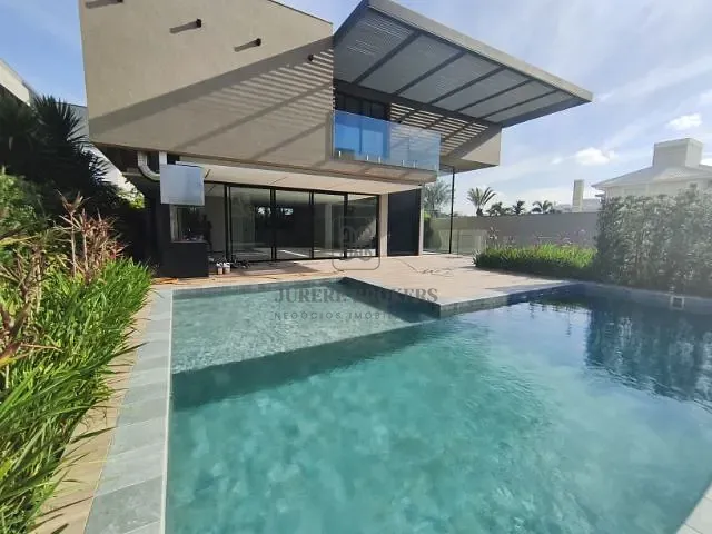 Casa 6 quartos e 8 banheiros, à venda, no bairro Jurerê Internacional em Florianópolis
