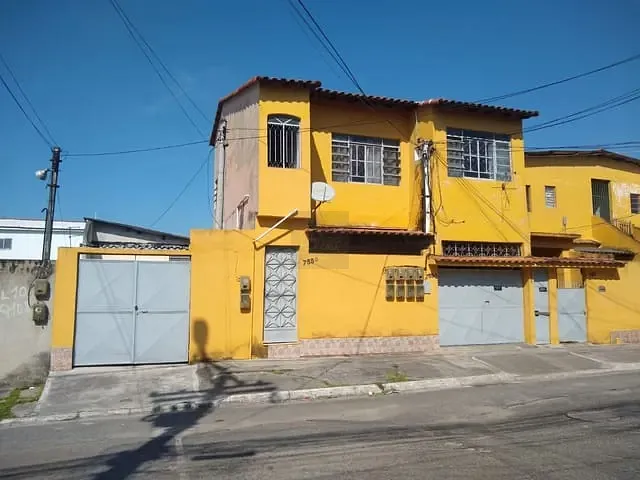 Casa com 200m² 14 quartos e 8 banheiros, à venda, no bairro Trindade em São Gonçalo