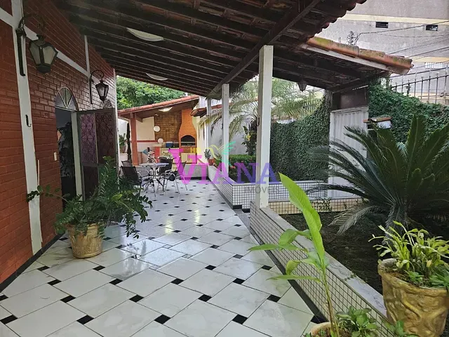 Casa com 300m² 4 quartos e 4 banheiros, à venda ou para alugar, no bairro Jardim Itapemirim em Cachoeiro de Itapemirim