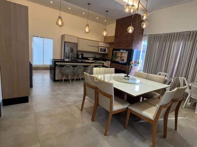 Casa com 450m² 3 quartos e 5 banheiros, à venda, no bairro Condomínio Esplanada do Sol em Nova Mutum