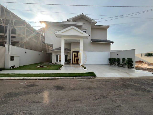 Casa com 450m² 3 quartos e 5 banheiros, à venda, no bairro Condomínio Esplanada do Sol em Nova Mutum