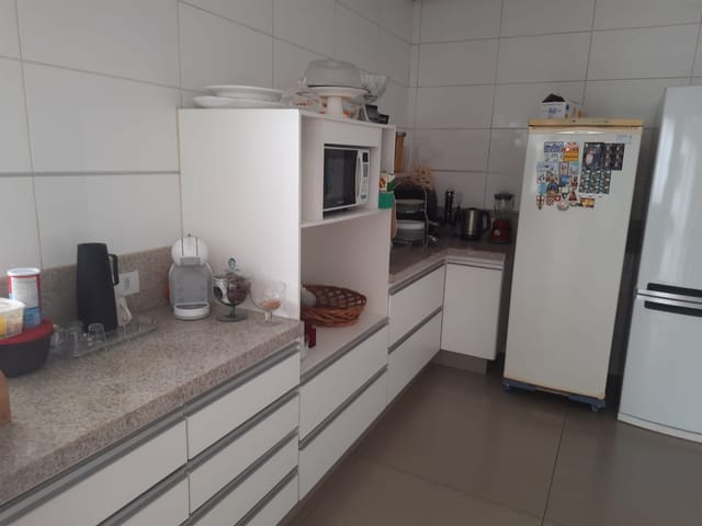 Casa com 440m² 4 quartos e 5 banheiros, à venda, no bairro Jardim Ana Lúcia em Goiânia