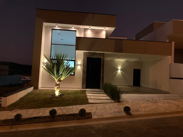 Casa com 302m² 3 quartos e 3 banheiros, à venda, no bairro Jardim São Marcos em Valinhos
