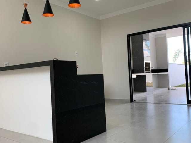 Casa com 302m² 3 quartos e 3 banheiros, à venda, no bairro Jardim São Marcos em Valinhos