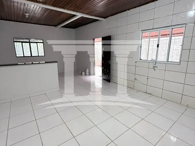 Casa 2 quartos e 1 banheiro, para alugar, no bairro Jardim Imperial em Sinop