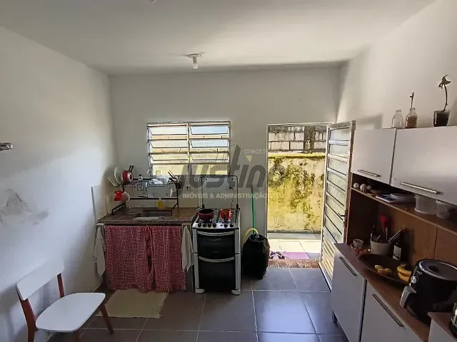 Casa com 125m² 2 quartos e 1 banheiro, à venda, no bairro Jardim Ivoty em Itanhaém