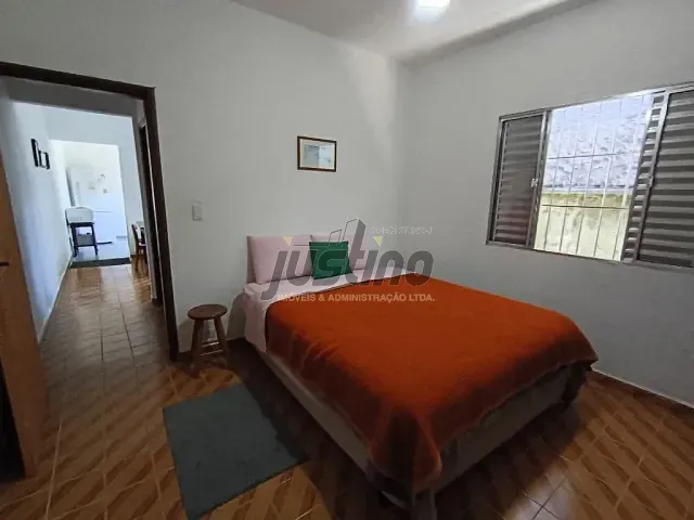 Casa com 125m² 2 quartos e 1 banheiro, à venda, no bairro Jardim Ivoty em Itanhaém