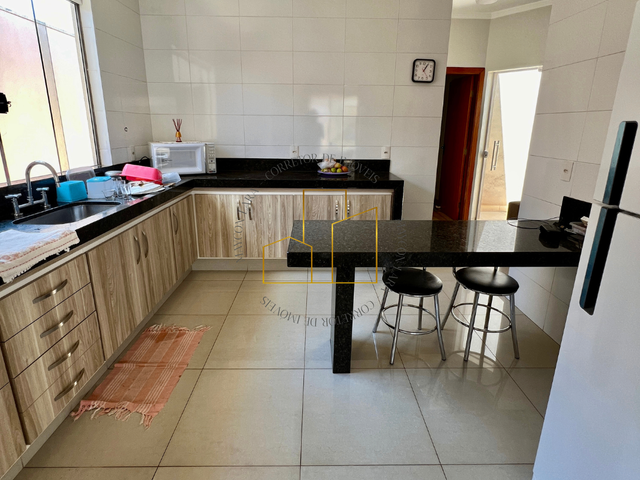 Casa com 200m² 3 quartos e 3 banheiros, à venda, no bairro JD. VERA CRUZ / PQ. HORTO / JD. REDENTOR em Franca