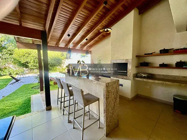 Casa com 612m² 4 quartos e 5 banheiros, à venda, no bairro Tucanos em Londrina
