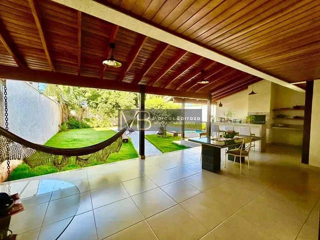 Casa com 612m² 4 quartos e 5 banheiros, à venda, no bairro Tucanos em Londrina