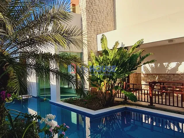 Casa 4 quartos e 5 banheiros, à venda, no bairro Nossa Senhora da Vitória em Ilhéus