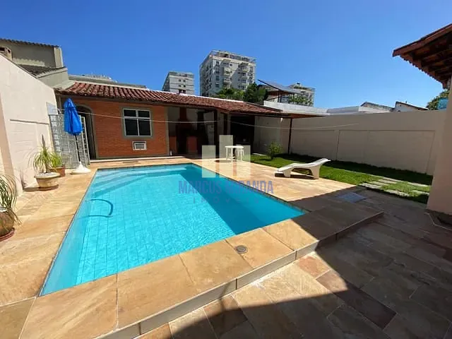 Casa com 403m² 4 quartos e 4 banheiros, à venda, no bairro Barra da Tijuca em Rio de Janeiro