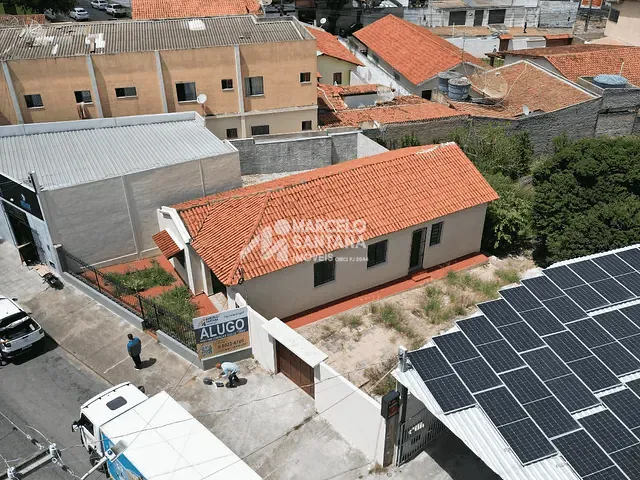 Casa com 1200m², para alugar, no bairro Alto Maron em Vitória da Conquista